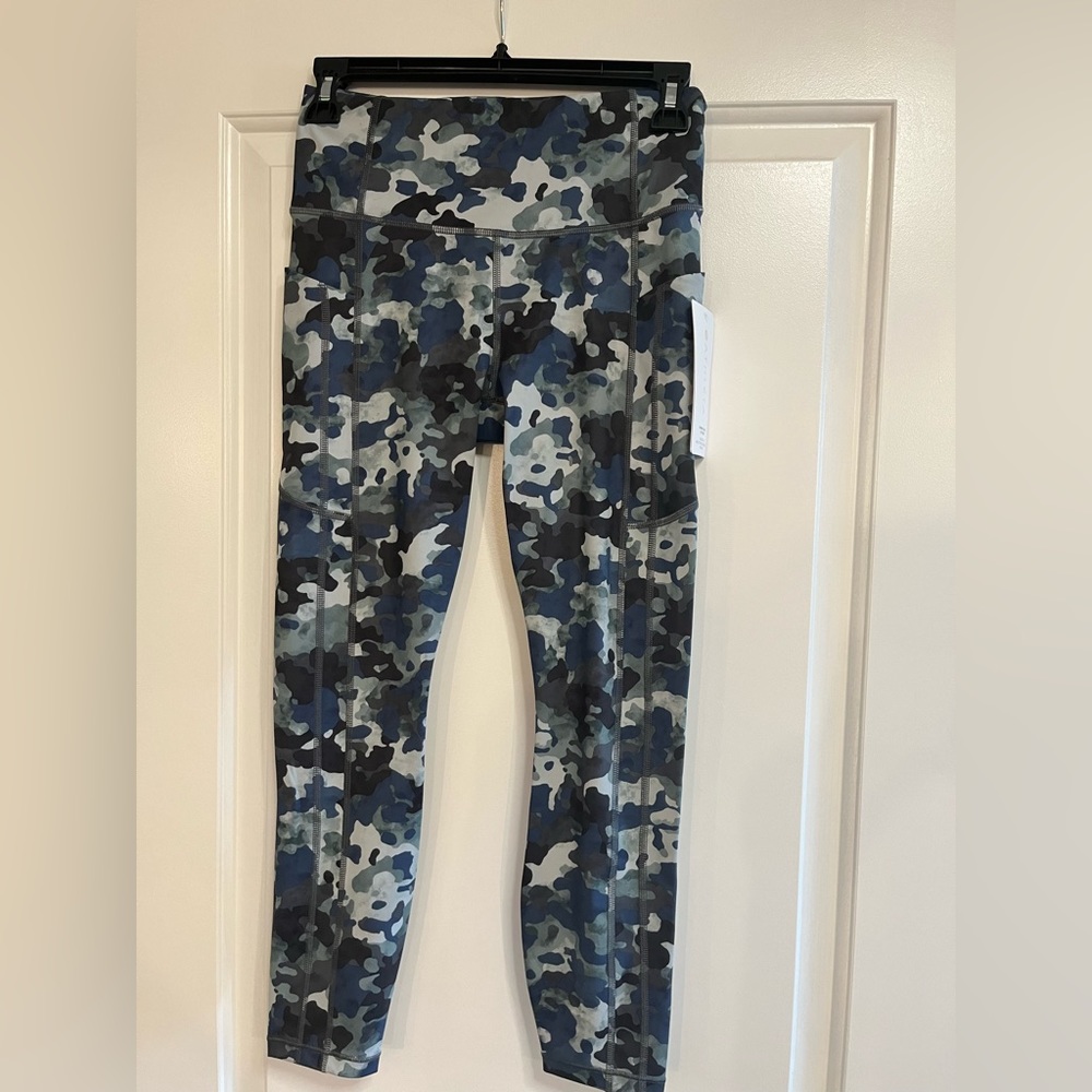 Athleta New With Tags Ultimate Stash II 7/8 Tight Blue Camo S